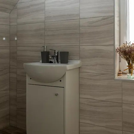 Takacs Pince Apartman Hajos Exterior photo